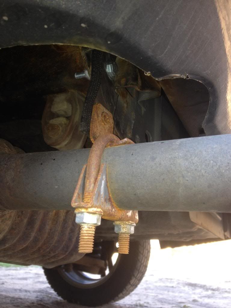 06' Exhaust bracket broken Focus Fanatics Forum
